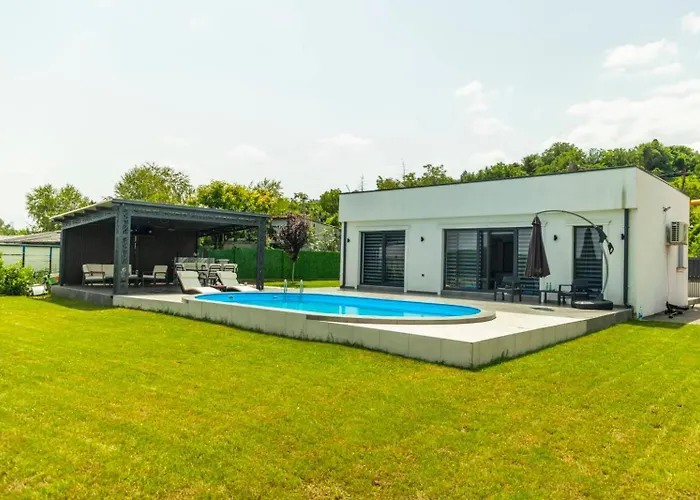 Grof Apartament Vinca (Belgrade)